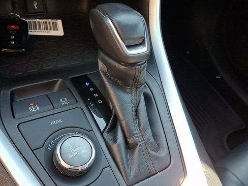 Used 2022 Toyota RAV4 XSE w/ XSE Grade Weather Package AWD/4WD image 16