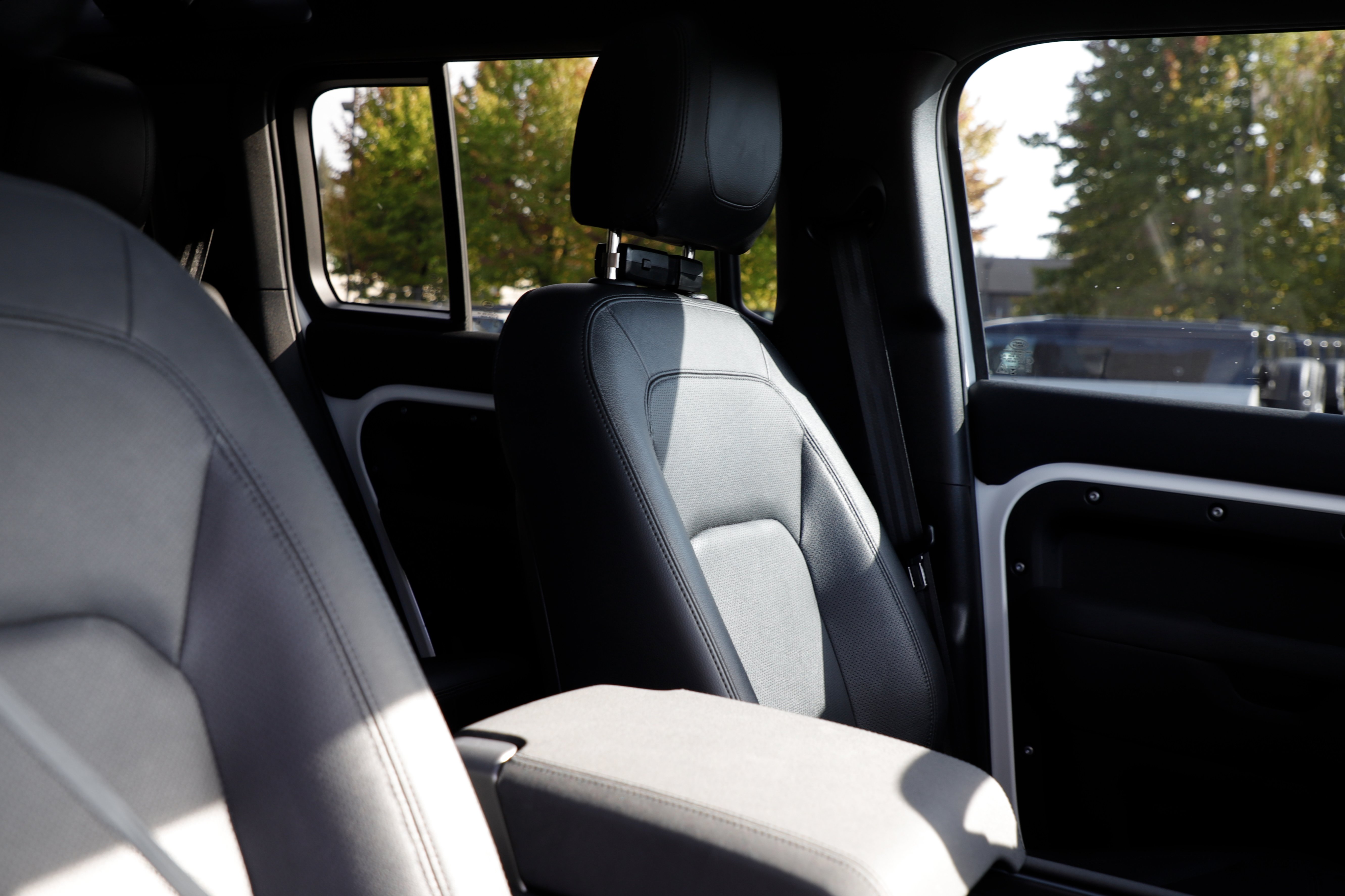 Certified 2023 Land Rover Defender 110 S AWD/4WD image 9