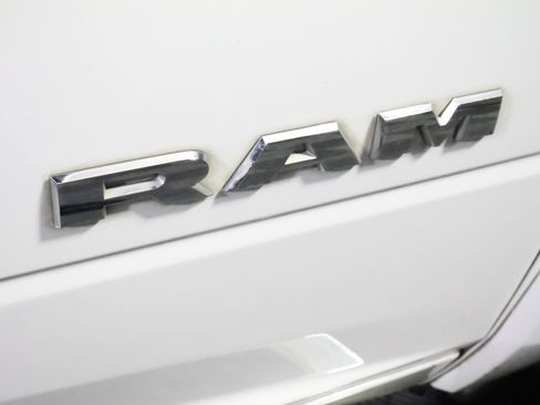 Used 2020 RAM 2500 Laramie AWD/4WD image 5