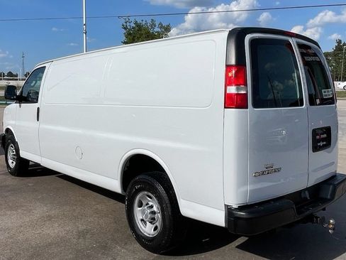Used 2019 Chevrolet Express 2500 Extended w/ Communications Package RWD image 4