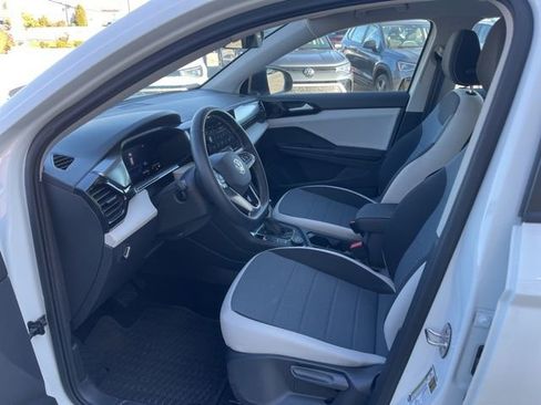 Used 2025 Volkswagen Taos S image 18