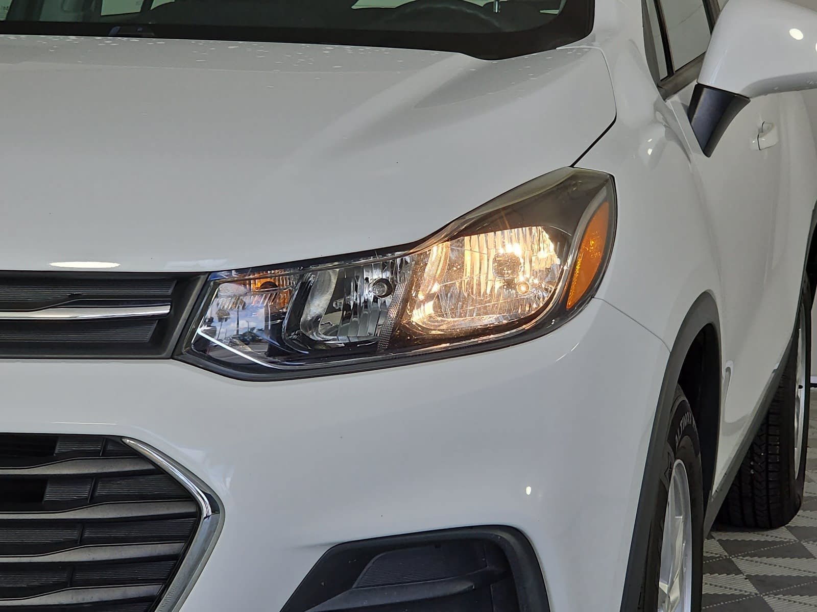 Used 2020 Chevrolet Trax LS FWD image 27