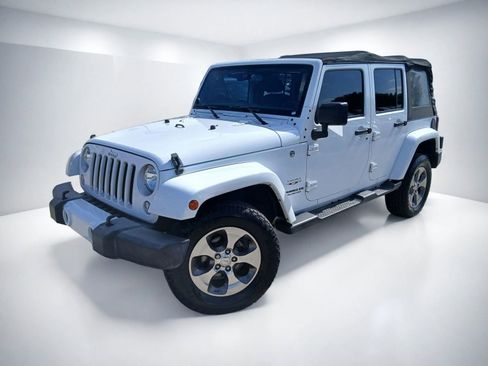 Used 2016 Jeep Wrangler Unlimited Sahara w/ Connectivity Group AWD/4WD image 1
