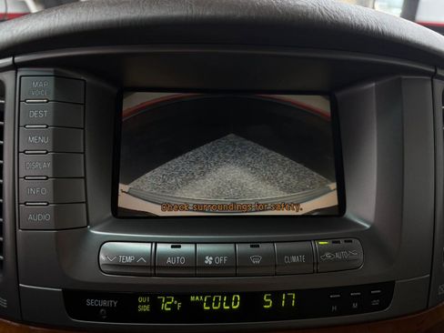 Used 2006 Lexus LX 470 4WD image 17