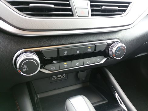 New 2025 Nissan Altima 2.5 SR image 17