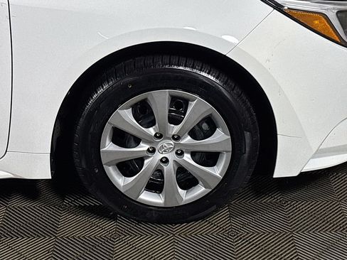 Used 2024 Toyota Corolla LE FWD image 22