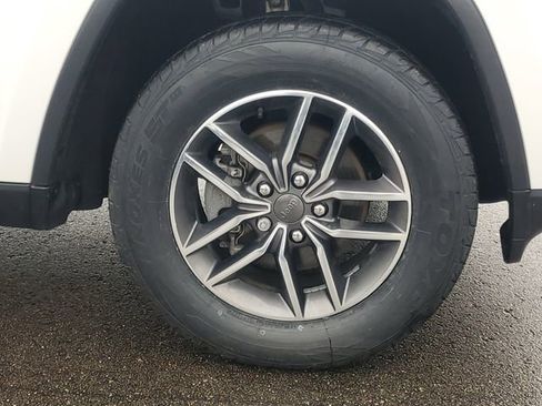 Used 2020 Jeep Grand Cherokee Limited image 6