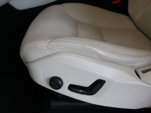 Used 2021 Volvo XC90 T6 Momentum image 15