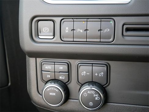 Used 2021 Chevrolet Suburban RST image 21