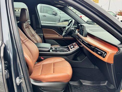 Used 2023 Lincoln Aviator Reserve w/ Equipment Group 201A RWD image 11
