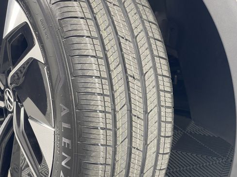 Used 2022 Volkswagen ID.4 Pro image 7