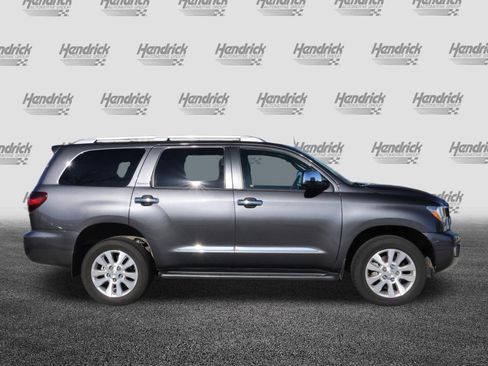 Used 2018 Toyota Sequoia Platinum image 10