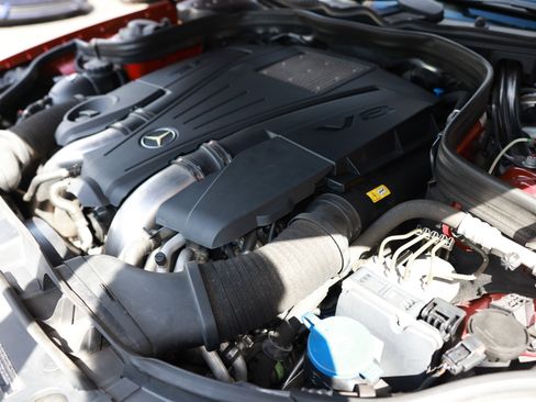 Used 2014 Mercedes-Benz CLS 550 4MATIC w/ Premium 1 Package image 59