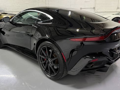 Used 2019 Aston Martin V8 Vantage Coupe RWD image 17