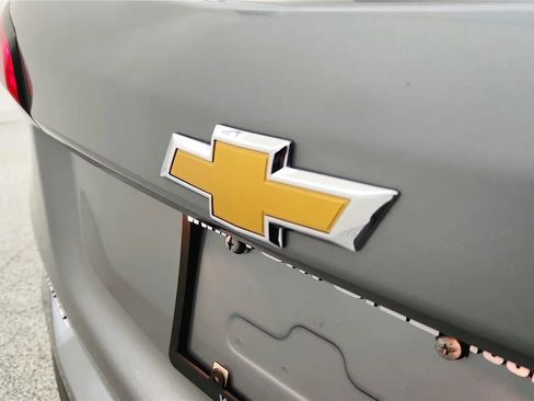 Used 2023 Chevrolet Equinox LS w/ Driver Confidence II Package AWD/4WD image 16