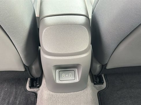 Certified 2024 Hyundai Elantra SEL FWD image 31