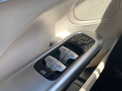 Certified 2023 Mercedes-Benz C 300 4MATIC Sedan w/ Exclusive Trim Package image 9