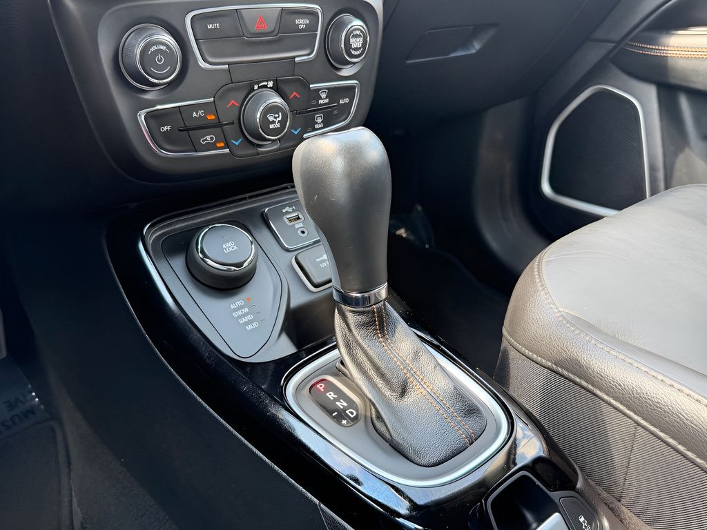 Used 2020 Jeep Compass Limited AWD/4WD image 47