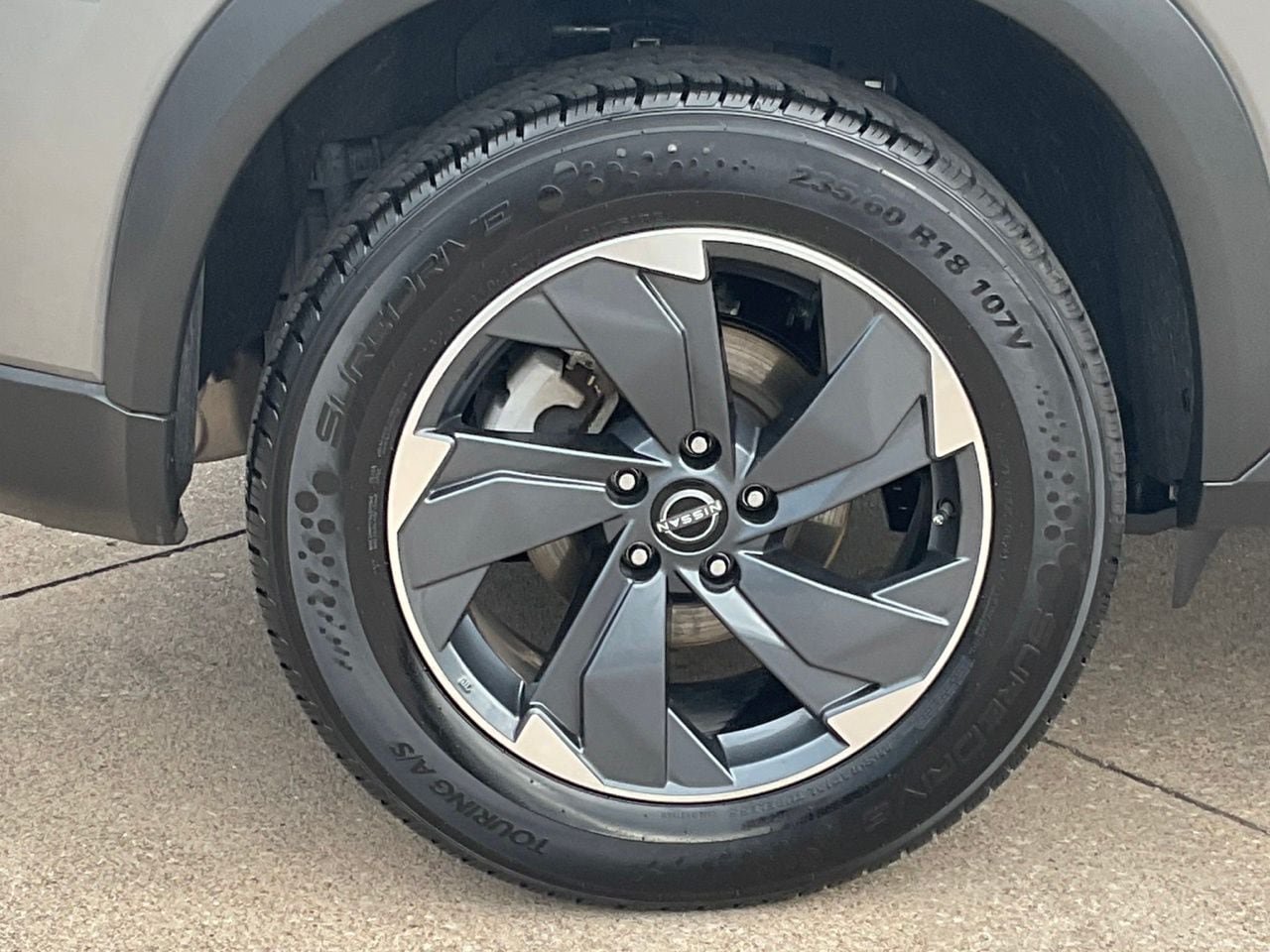 Used 2025 Nissan Rogue SV FWD image 7