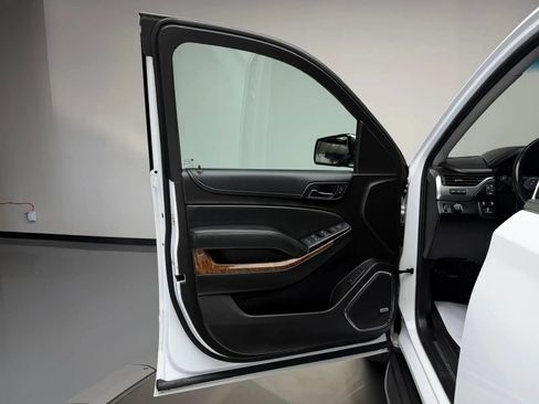 Used 2016 Chevrolet Tahoe LTZ RWD image 27