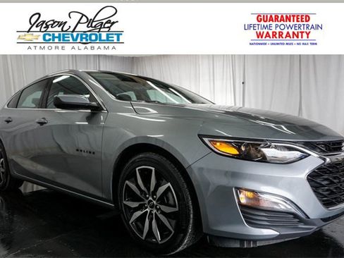 Used 2025 Chevrolet Malibu RS image 1