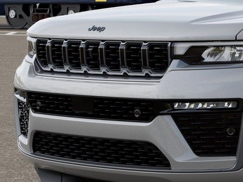 New 2026 Jeep Grand Cherokee L Summit AWD/4WD image 11