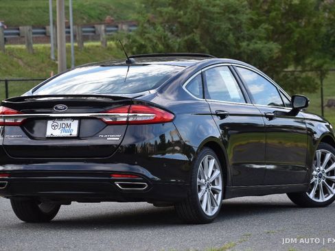 Used 2017 Ford Fusion Platinum FWD image 5
