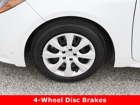 Used 2024 Toyota Corolla LE image 11