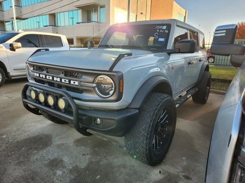 Used 2023 Ford Bronco Big Bend image 3