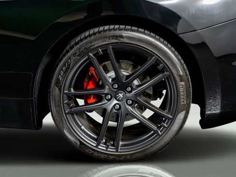 Used 2018 Maserati GranTurismo Sport image 9