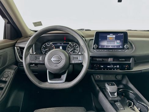 Used 2023 Nissan Rogue SV FWD image 17