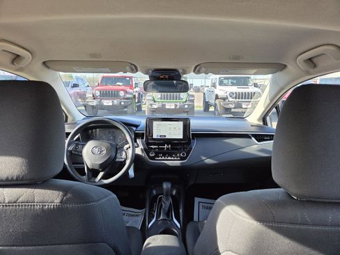 Used 2023 Toyota Corolla LE image 20