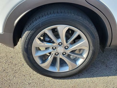 Used 2022 Buick Encore GX Essence w/ Experience Buick Package AWD/4WD image 7