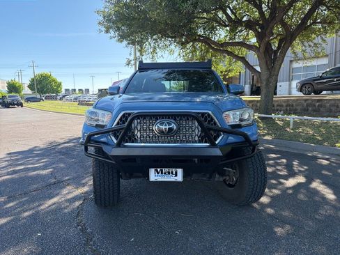 Used 2019 Toyota Tacoma TRD Off-Road image 8