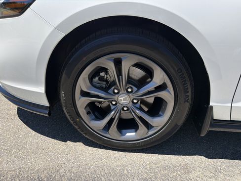 Used 2023 Honda Accord EX-L image 11