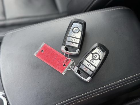 Used 2018 Ford Explorer Platinum image 51