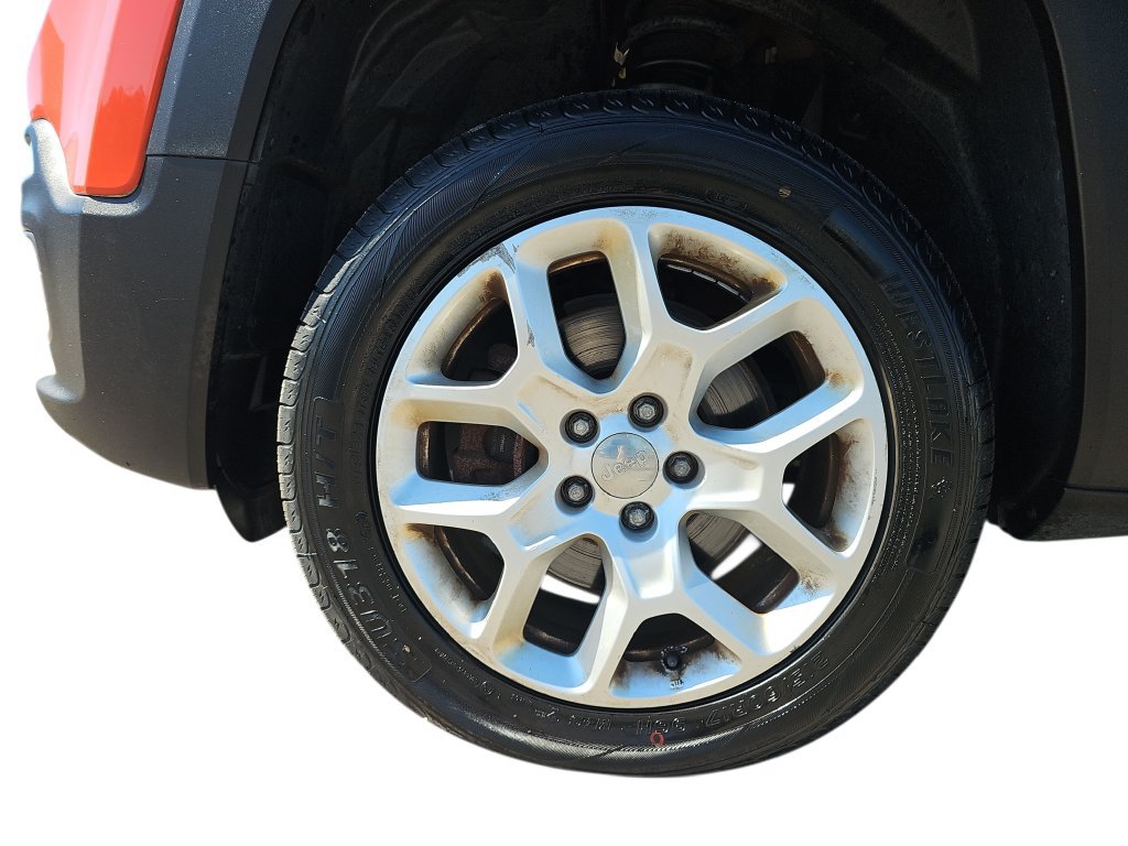 Used 2016 Jeep Renegade Latitude AWD/4WD image 30
