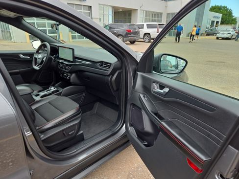 Used 2023 Ford Escape ST-Line Select w/ Tech Pack #2 AWD/4WD image 43