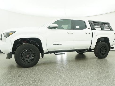 New 2026 Toyota Tacoma SR5 image 18
