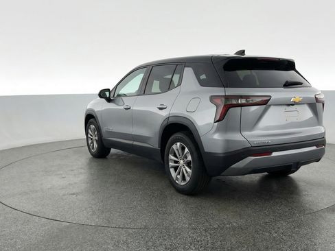 Used 2025 Chevrolet Equinox LT FWD image 6