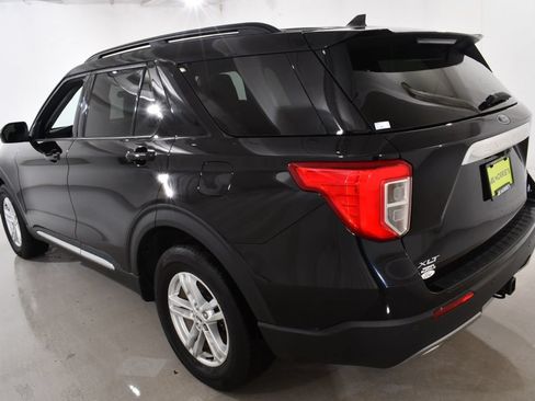Used 2024 Ford Explorer XLT w/ Equipment Group 202A AWD/4WD image 15