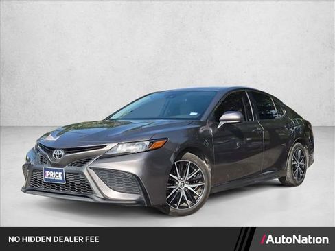 Used 2021 Toyota Camry SE FWD image 1