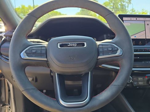 Certified 2025 Jeep Compass Trailhawk w/ Trailhawk Elite Group AWD/4WD image 26
