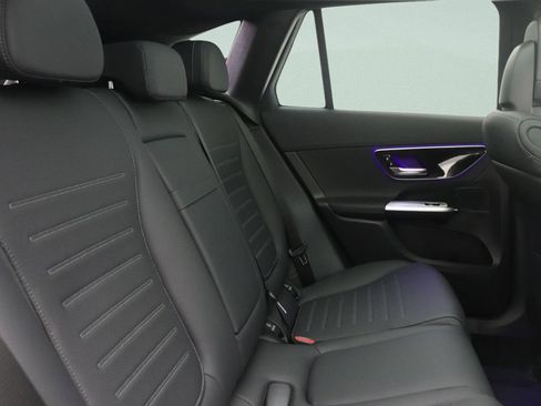 New 2026 Mercedes-Benz GLC 300 image 8