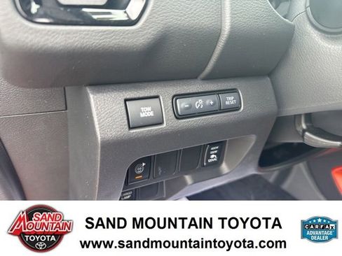 Used 2025 Nissan Frontier Pro-X w/ Pro Convenience Package RWD image 15