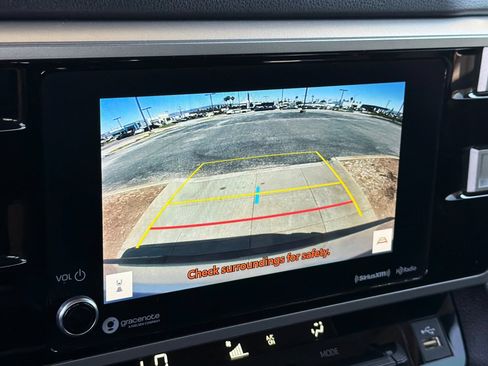 Used 2022 Toyota Tundra SR5 w/ SR5 Convenience Package AWD/4WD image 20
