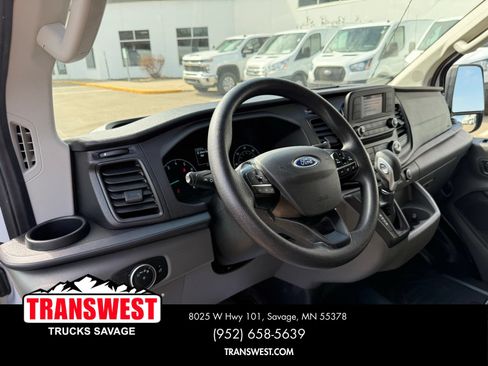 Used 2023 Ford Transit 250 Low Roof AWD image 4