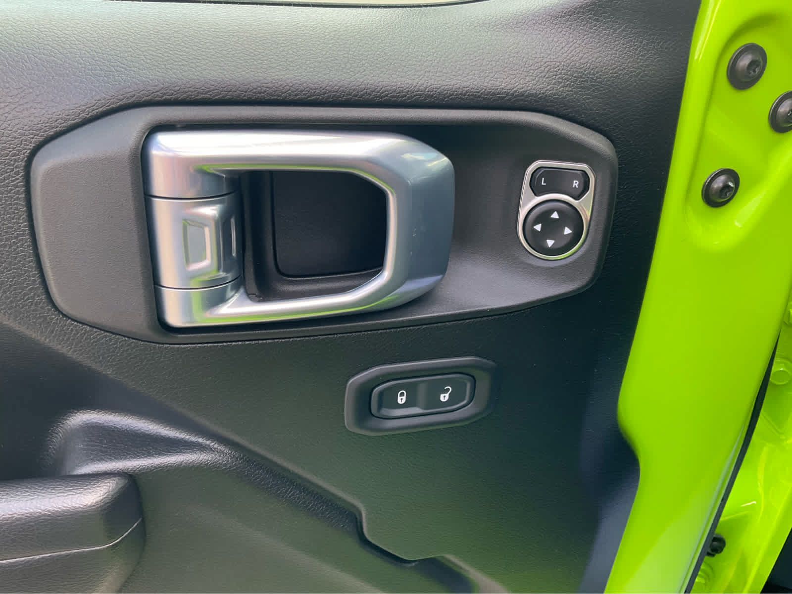 Used 2021 Jeep Gladiator Sport AWD/4WD image 12