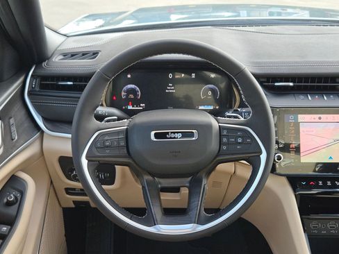 New 2026 Jeep Grand Cherokee L Limited RWD image 18