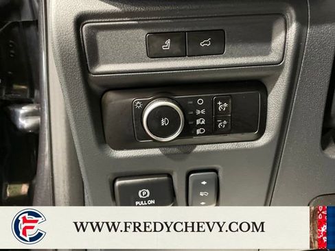Used 2023 Ford Expedition Limited AWD/4WD image 16